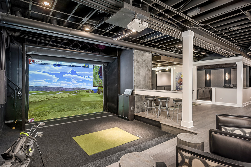 Mittelgroßer Moderner Fitnessraum mit grauer Wandfarbe, Indoor-Sportplatz, grauem Boden und Teppichboden in Chicago