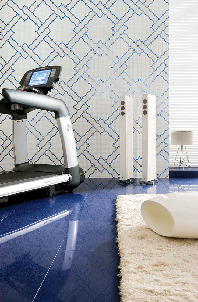 Inspiration for a mid-sized modern blue floor multiuse home gym remodel in Miami with blue walls