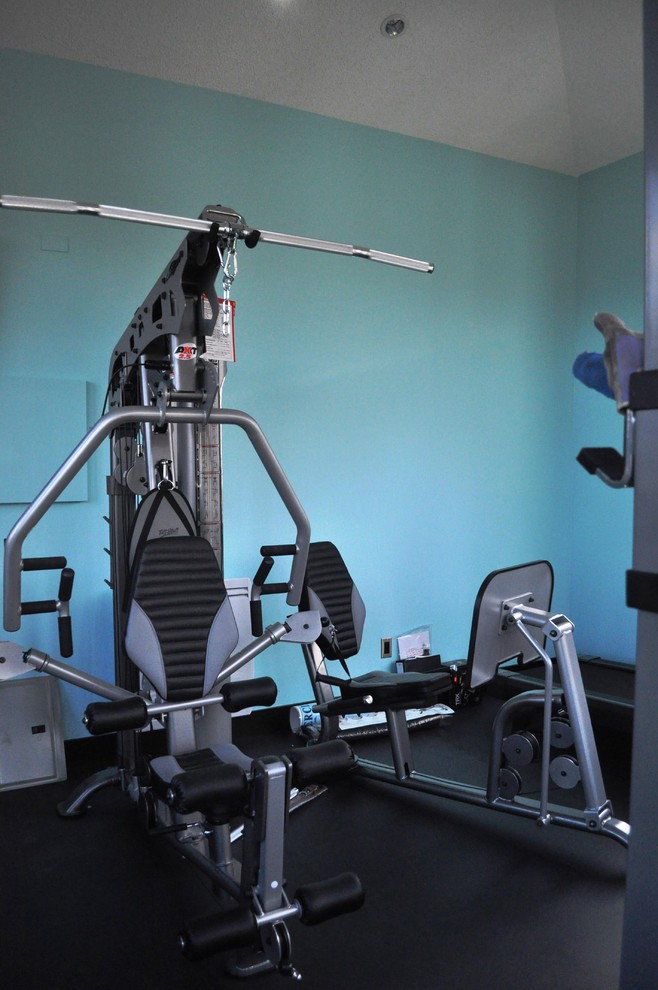 Photo of a contemporary home gym in Vancouver.