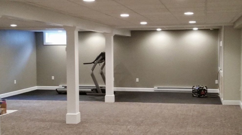 Example of a small classic multiuse home gym design in Other with gray walls