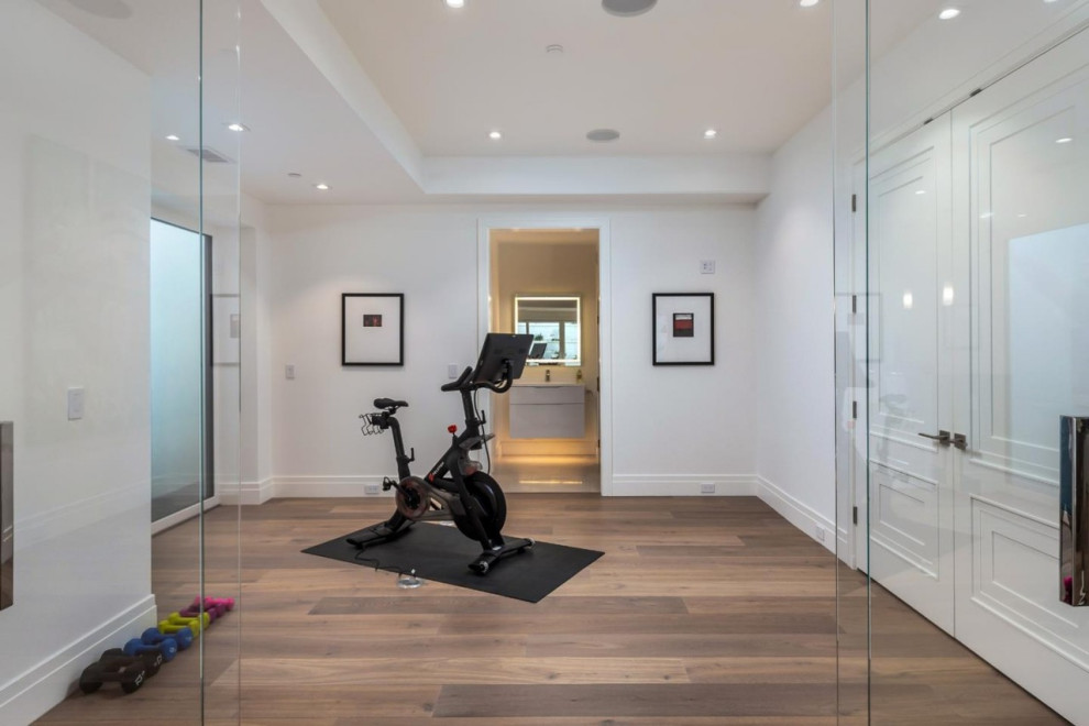 Photo of a medium sized modern multi-use home gym in San Francisco.