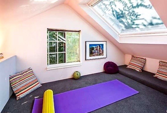 Inspiration for a bohemian home gym in Los Angeles.