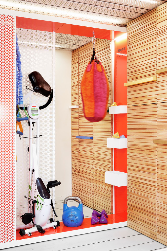 Multiuse home gym - small eclectic multiuse home gym idea in Madrid with multicolored walls