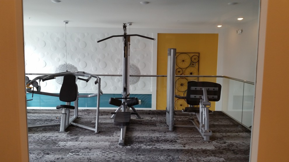 Inspiration for a contemporary home gym remodel in Cincinnati