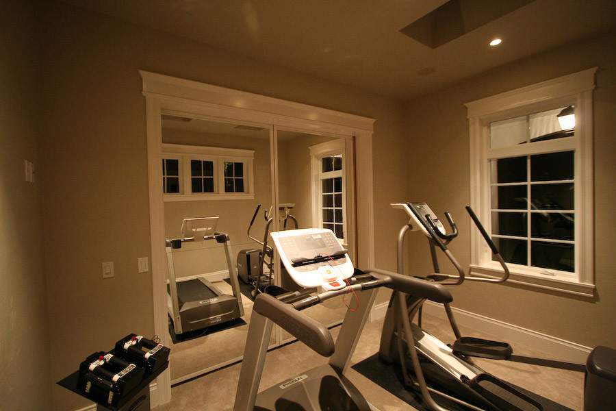 This is an example of a home gym in Portland.
