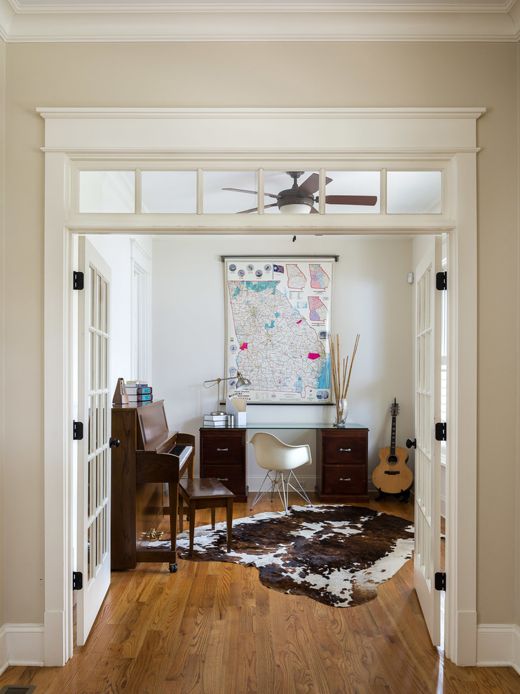 Inspiration for a traditional home office in Atlanta.