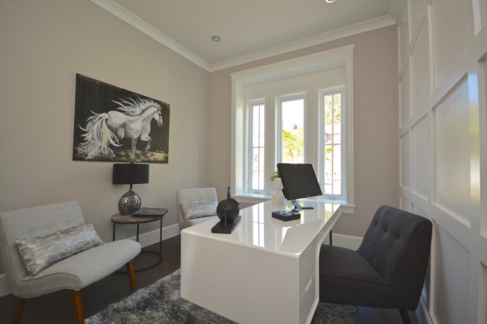 156A Street, Surrey Transitional Home Office Vancouver by Wow