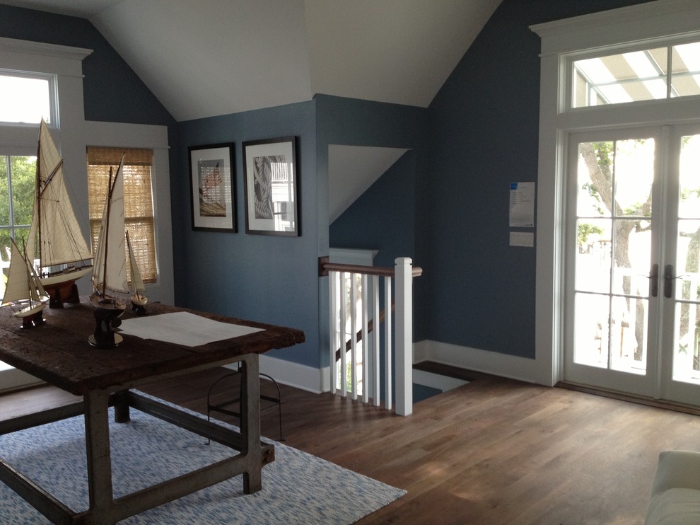 Home office - traditional home office idea in Charleston