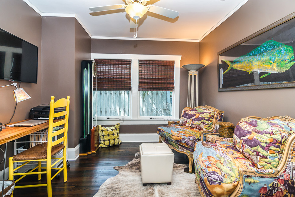 Inspiration for a timeless home office remodel in Tampa