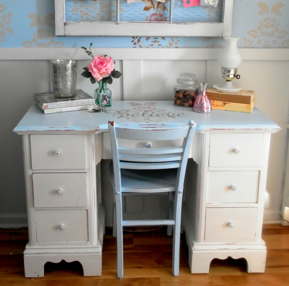Example of a cottage chic home office design in Raleigh