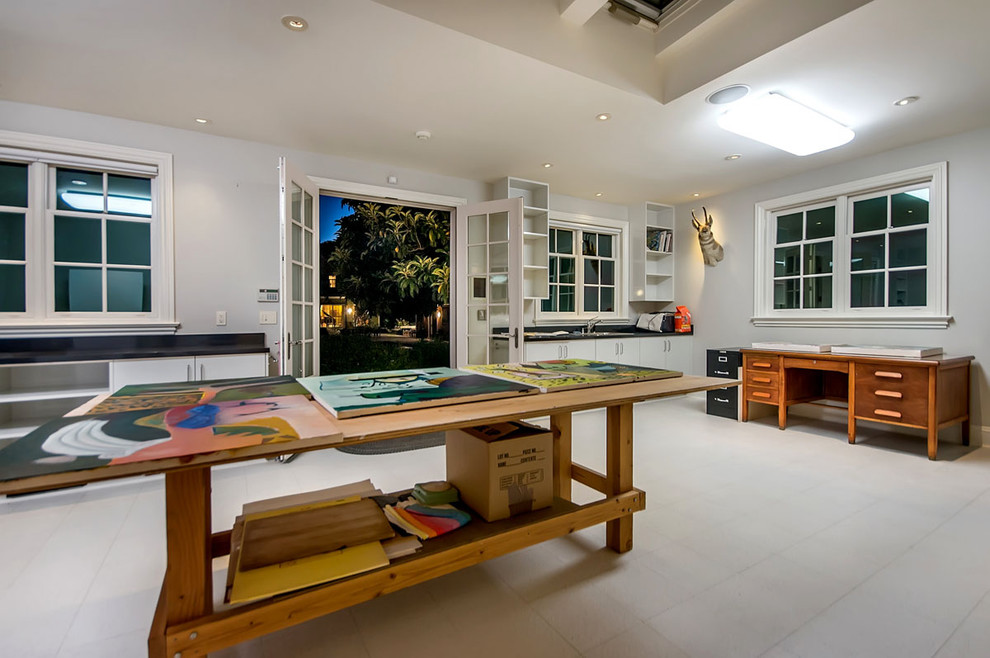 Photo of a contemporary home studio in San Francisco.