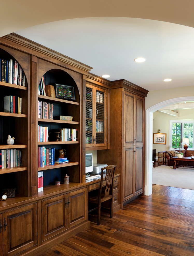 Photo of an expansive classic home office in San Francisco.