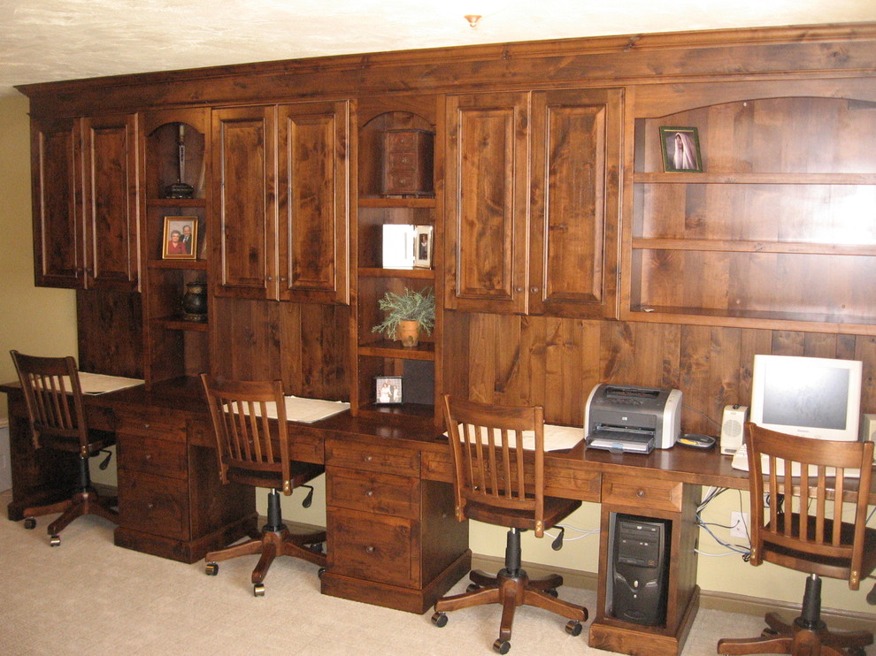 Example of a classic home office design in Salt Lake City