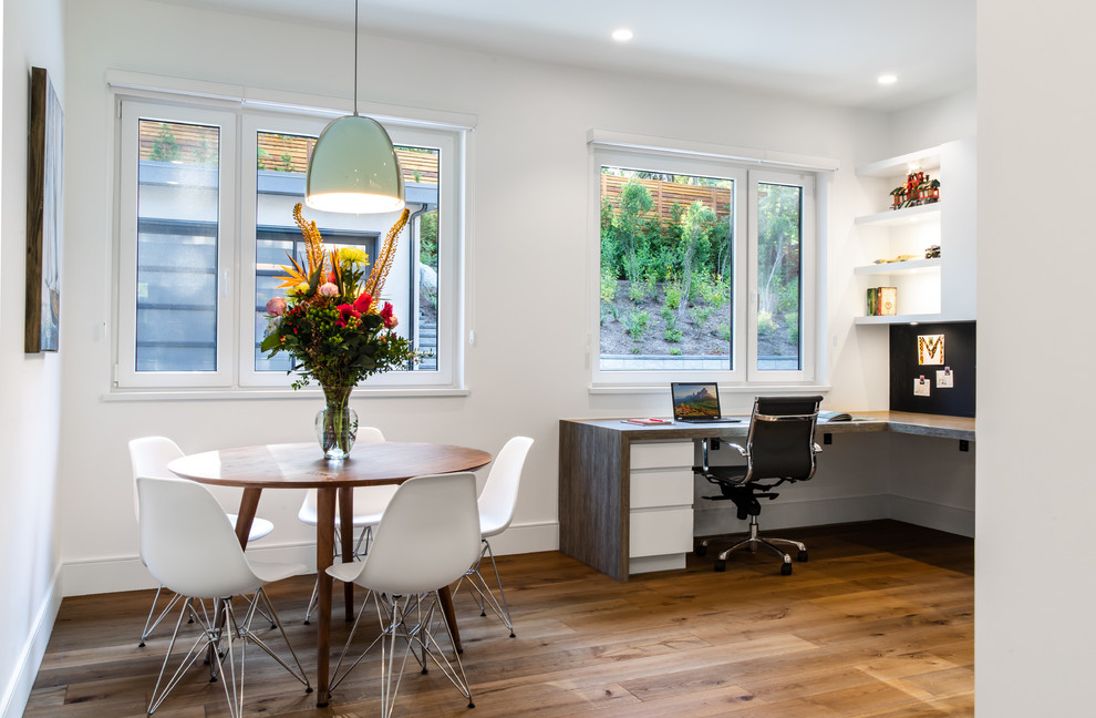 Baycrest Residence Rustic Home Office Vancouver by VictorEric