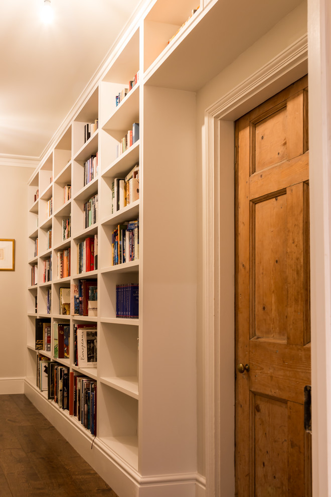 Beautiful Bespoke Bookcase Despacho Kent de Alex Burgess