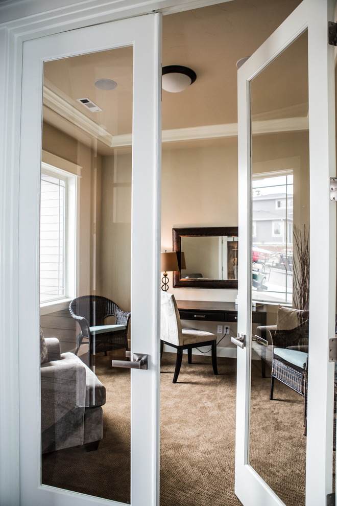 Bella Vista Heights Medford Oregon - Transitional - Home Office