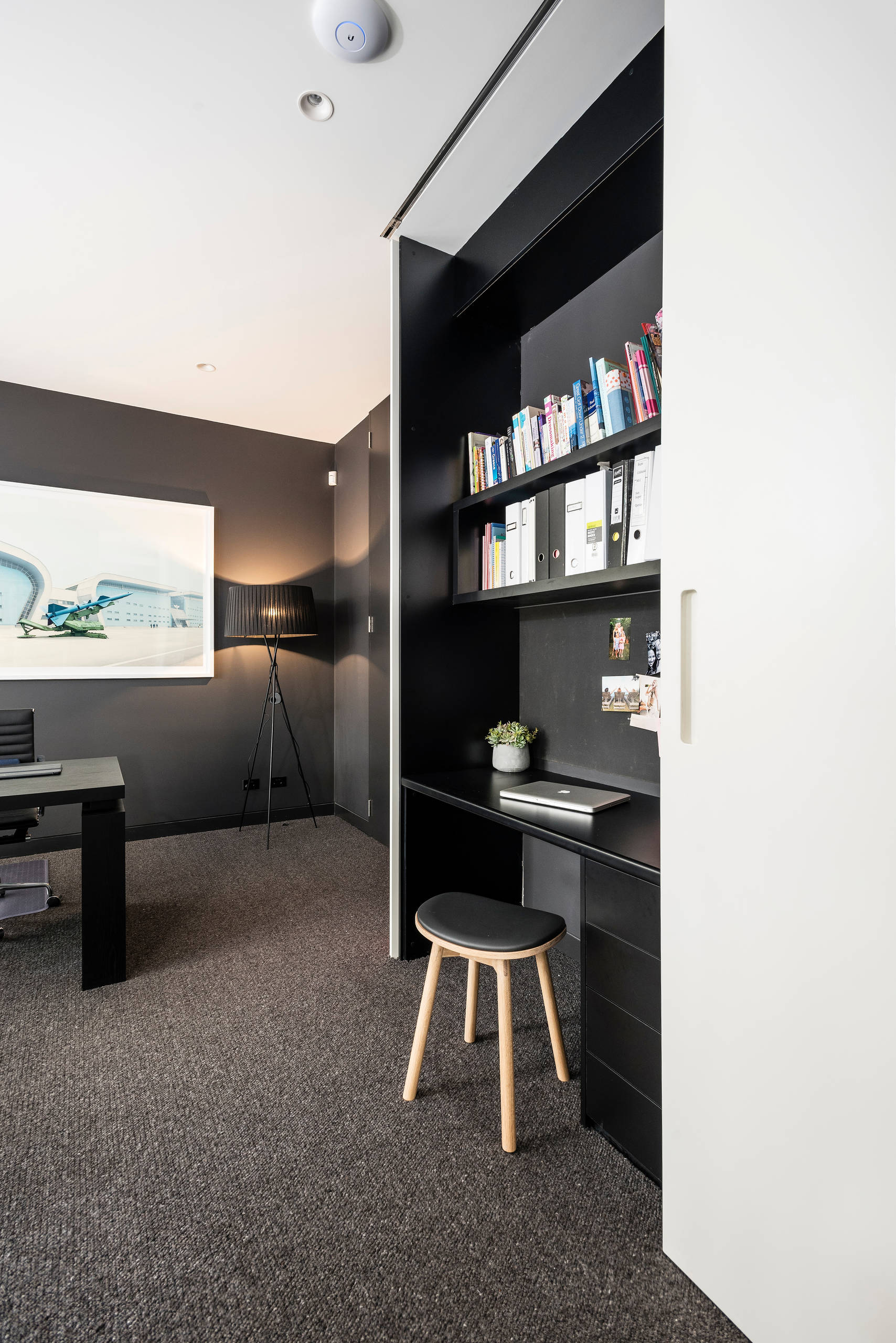 15 Amazing Modern Home Office Ideas For 2019 – Minimal Spark