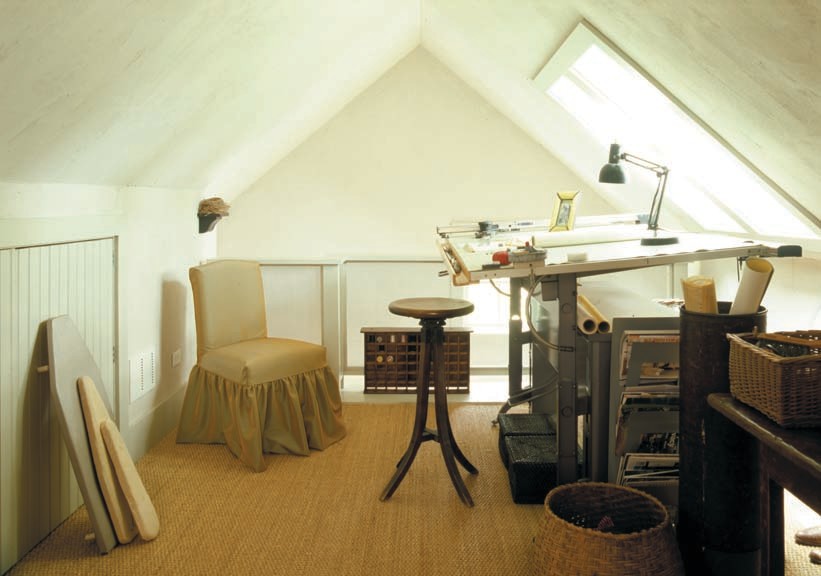 Cottage home office photo in New York