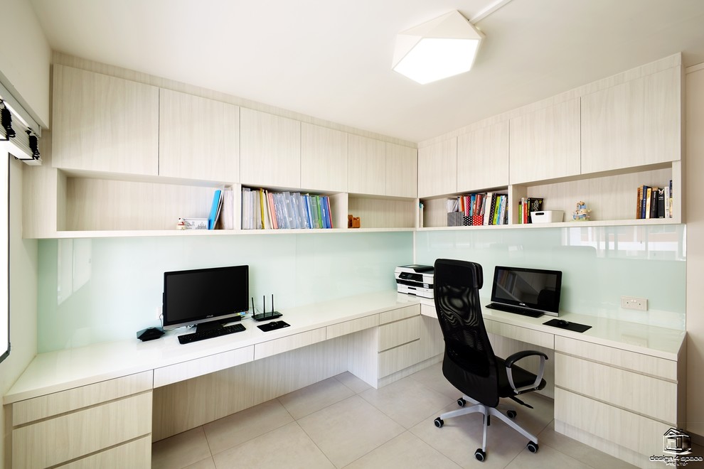 Inspiration for a scandinavian home office remodel in Singapore