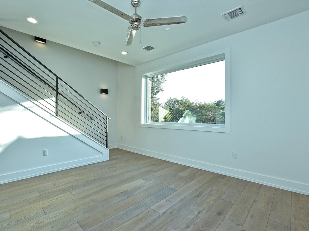 Choquette Condos in Brentwood Neighborhood Farmhouse Home Office