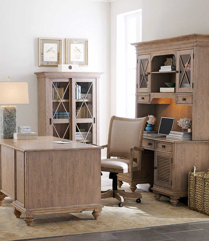 Inspiration for a timeless home office remodel in Dallas