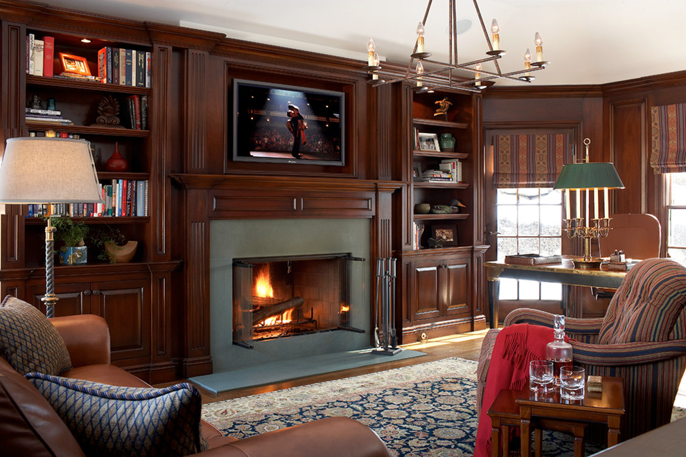 Example of a classic home office design in New York