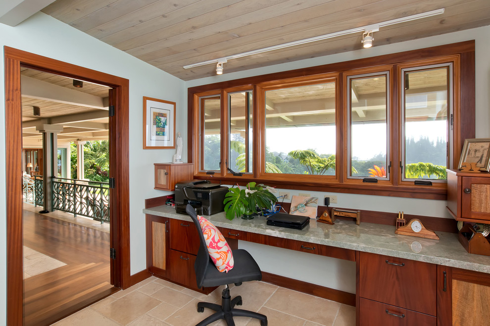 Photo of a world-inspired home office in Hawaii.
