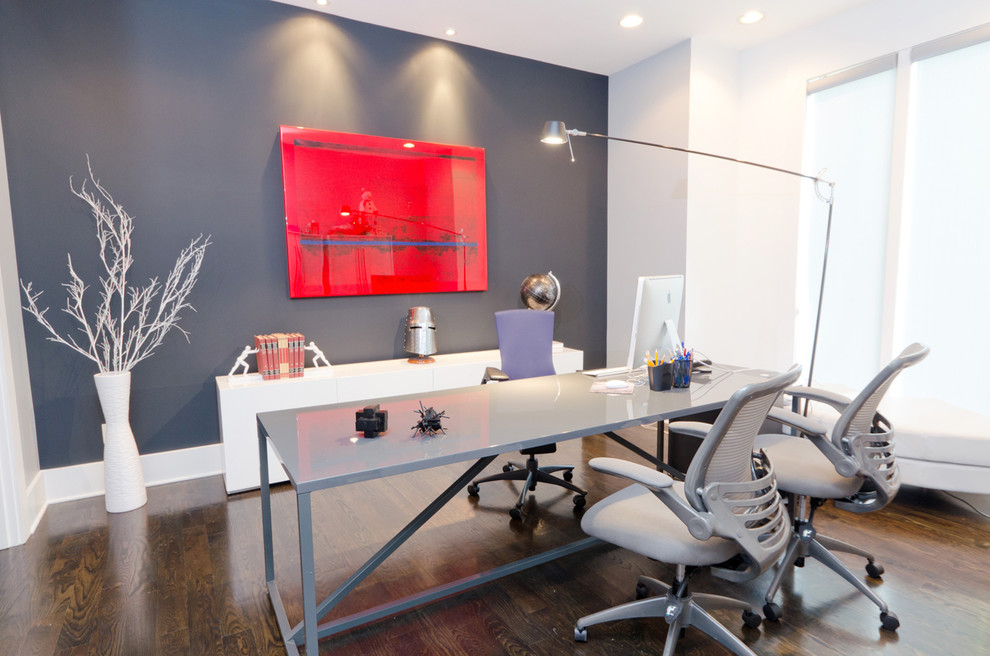 This is an example of a contemporary home office in Nashville.