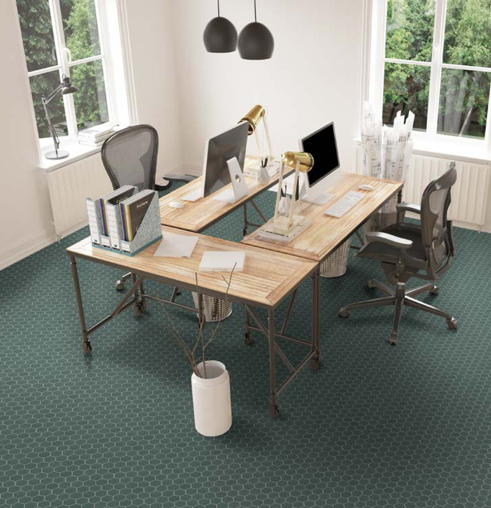 Imagen de despacho de tamaño medio con paredes blancas, suelo de baldosas de porcelana, escritorio independiente y suelo verde
