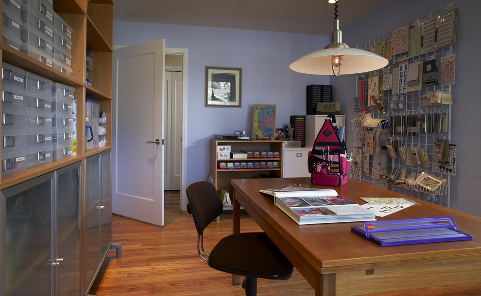 This is an example of a contemporary craft room in San Francisco.