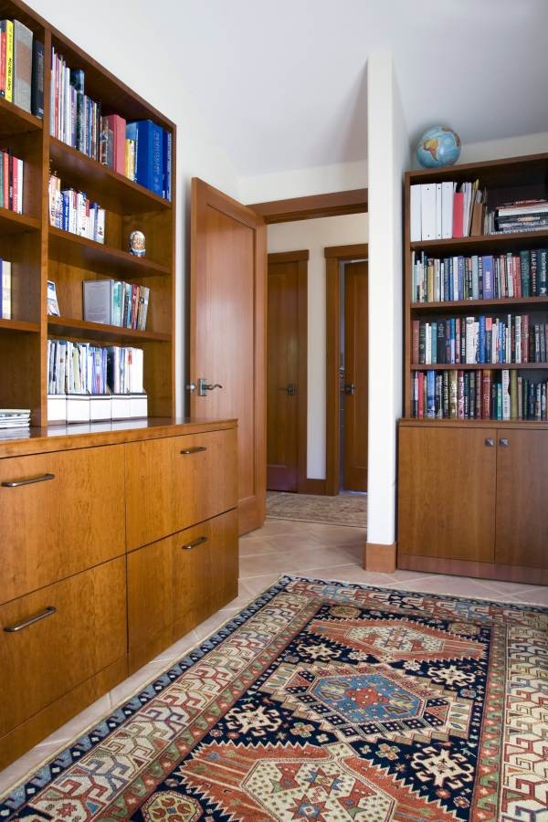 サンフランシスコにあるトラディショナルスタイルのおしゃれなホームオフィス・書斎の写真