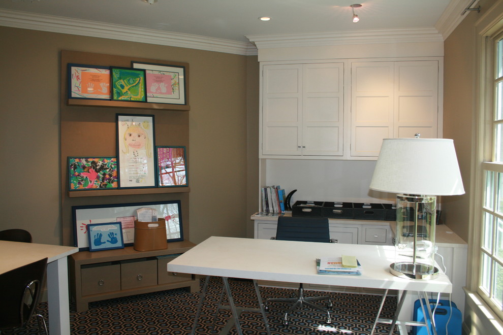 Transitional home office photo in New York
