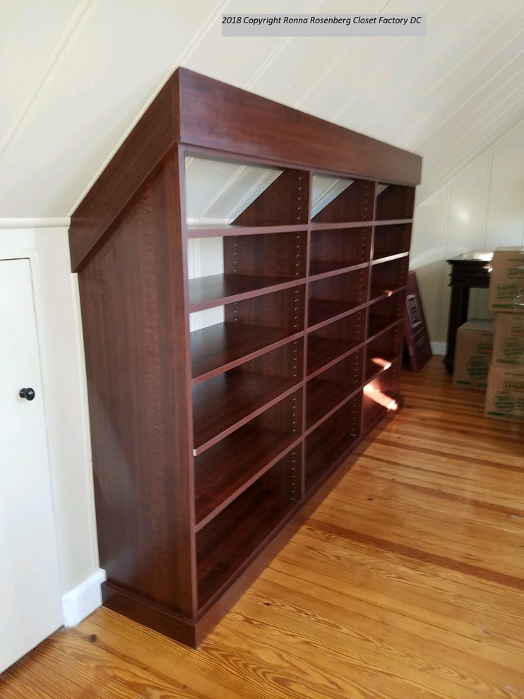 Design ideas for a medium sized traditional home office in DC Metro with a reading nook.