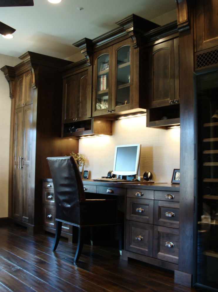 Tuscan home office photo in Phoenix