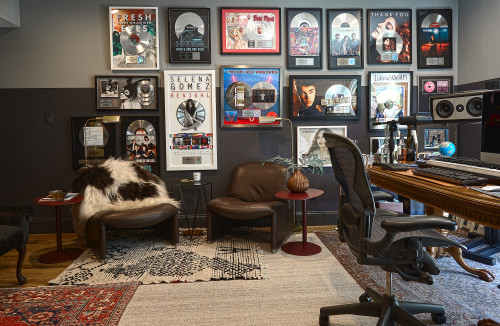 24 Awesome Man Cave Office Ideas with Pictures 