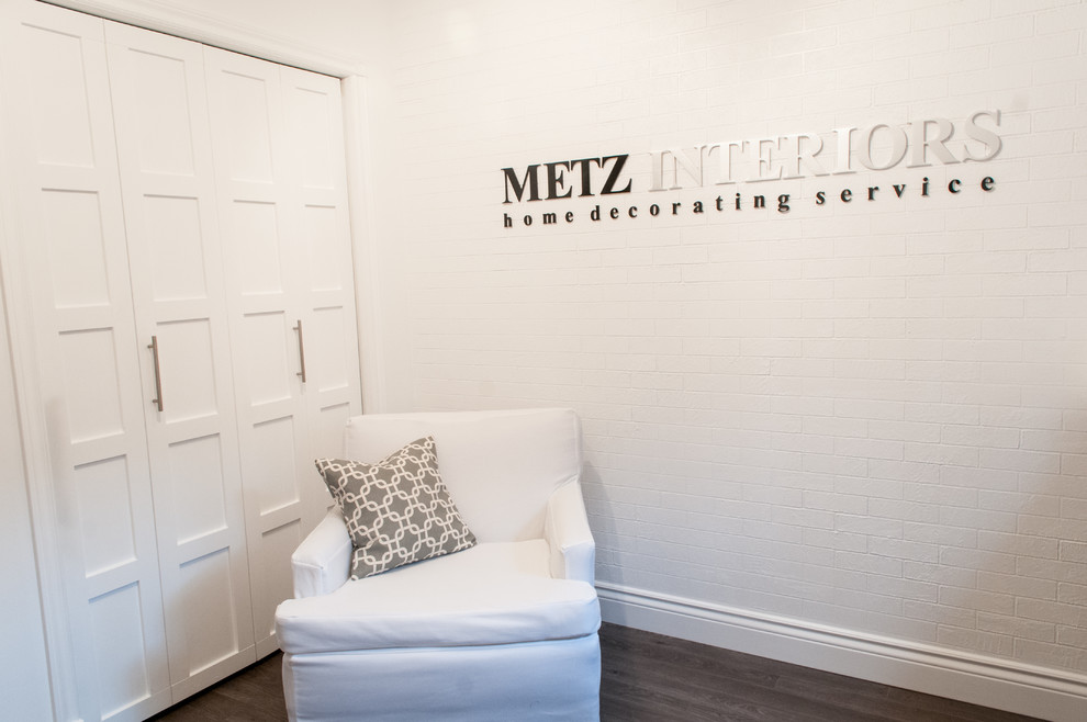 Example of a minimalist home office design in Calgary