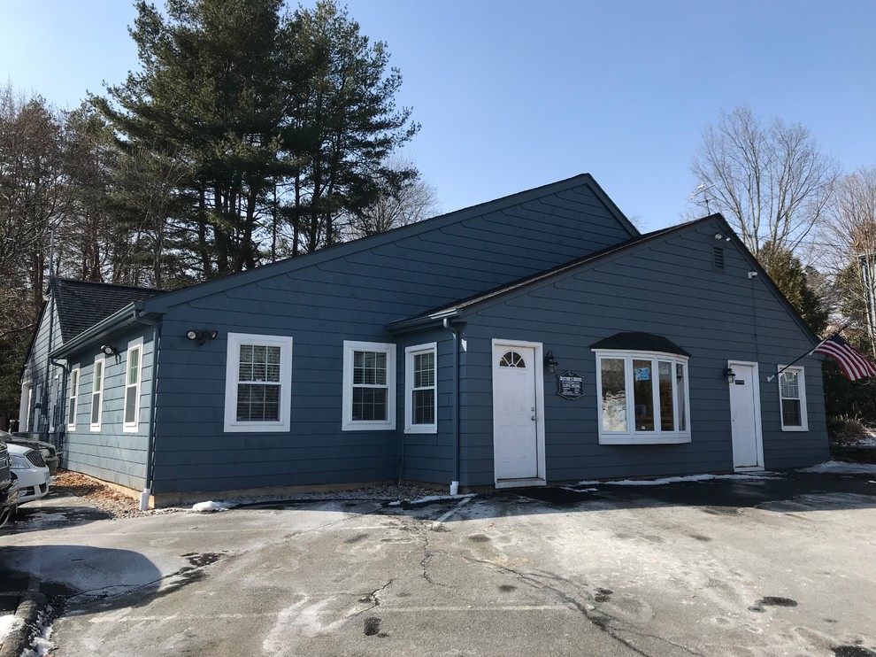 East Side Veterinary Clinic, Meriden Modern Home Office