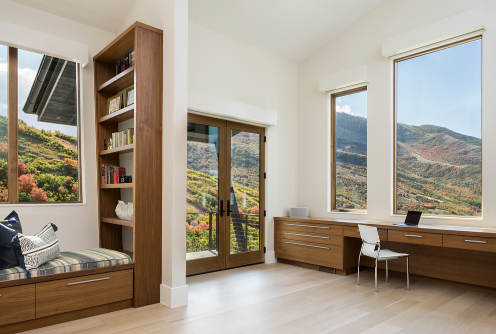 Photo of a contemporary home office in Salt Lake City.