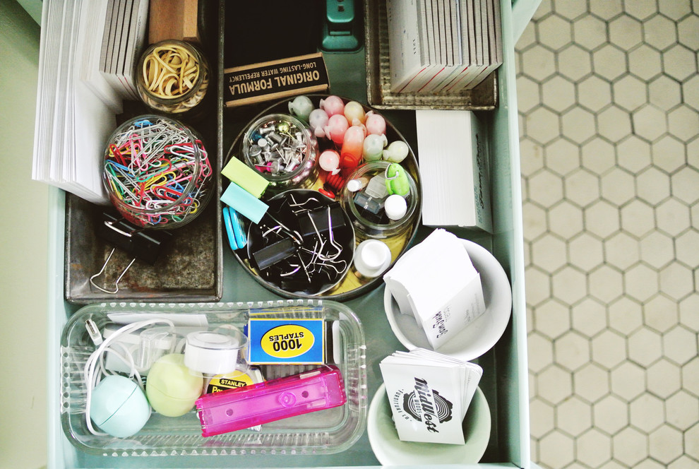 Photo of an eclectic home office in Columbus.