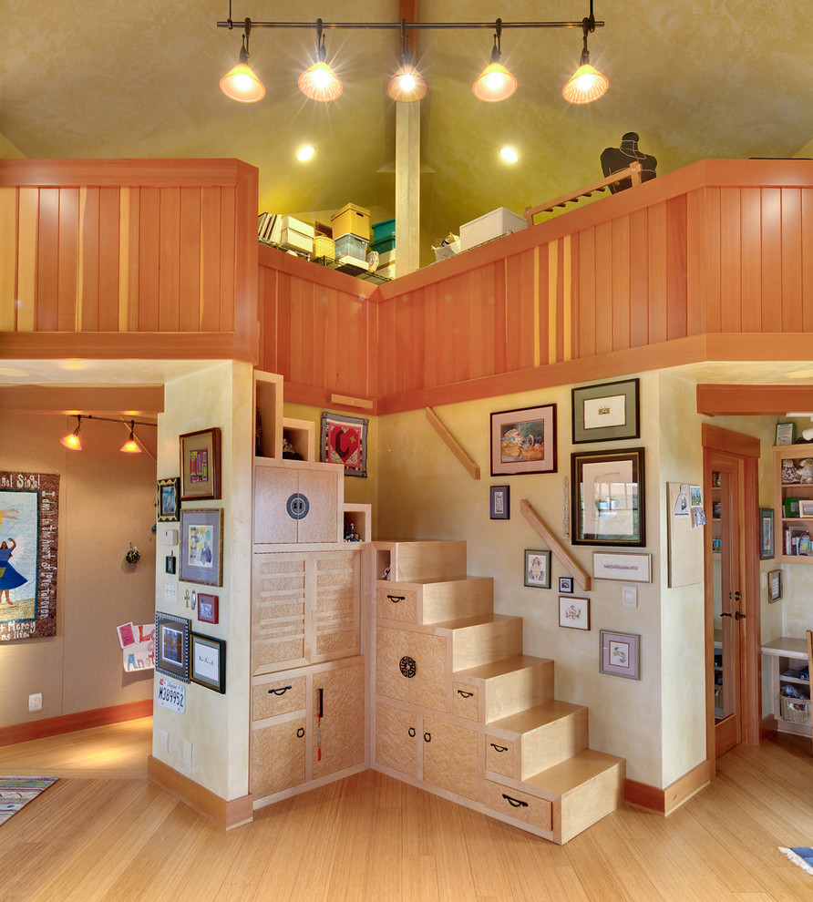 Eugene Hilltop Traditional Home Office Other by David Edrington