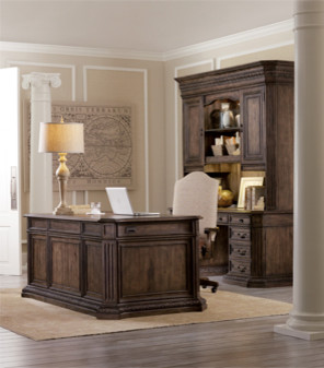 Example of a classic home office design in Denver