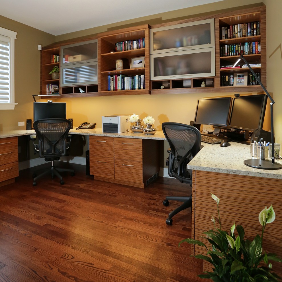 This is an example of a contemporary home office in Ottawa.