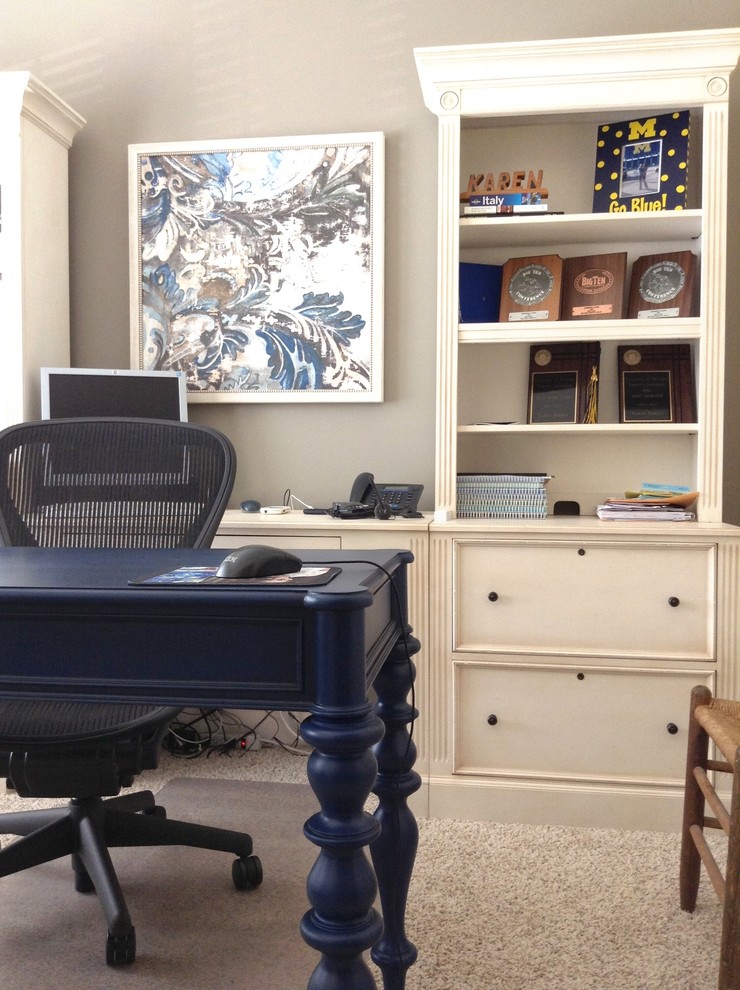 Inspiration for a small cottage freestanding desk home office remodel in DC Metro