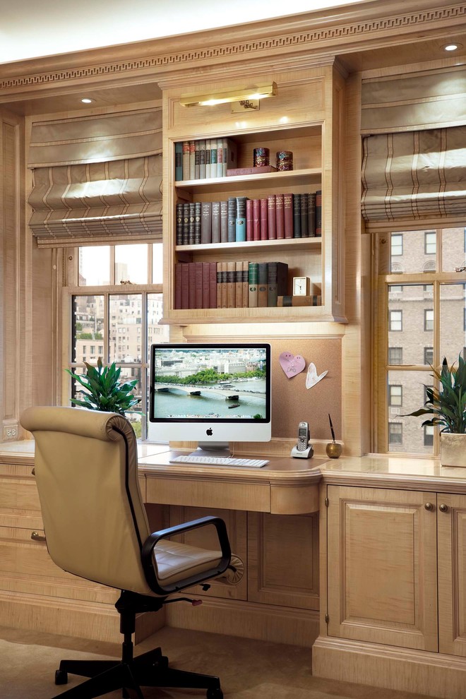 Inspiration for a timeless home office remodel in New York