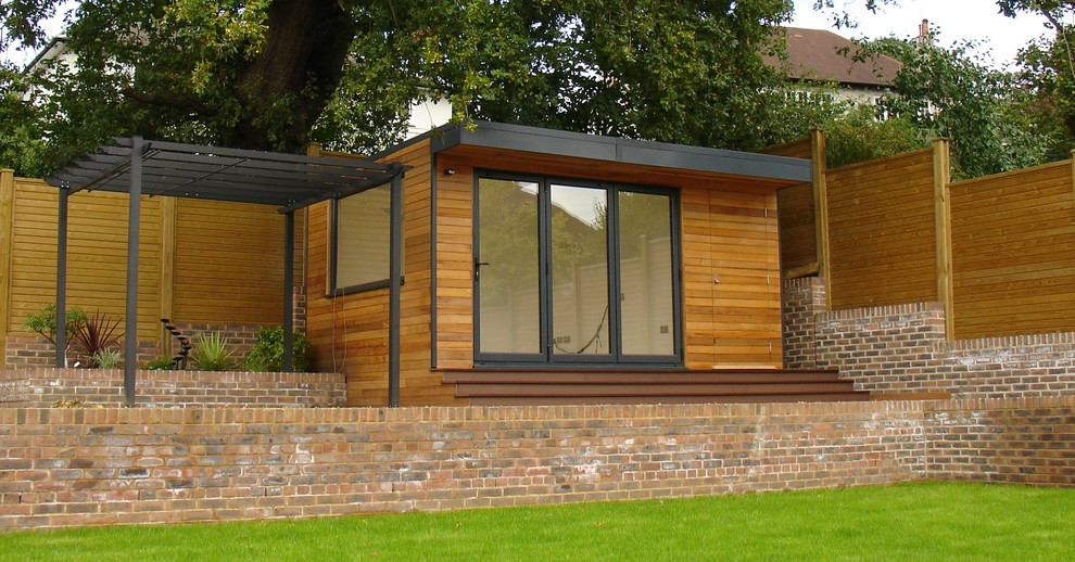 Home studio - contemporary home studio idea in West Midlands