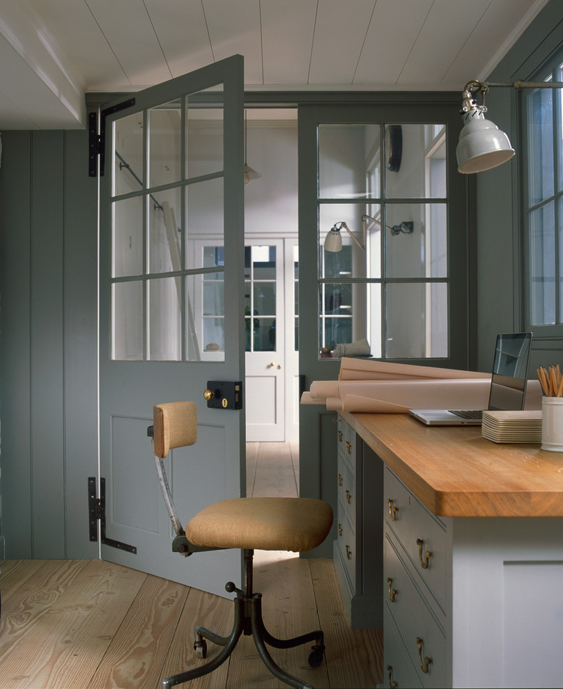 Пример оригинального дизайна: кабинет в стиле лофт