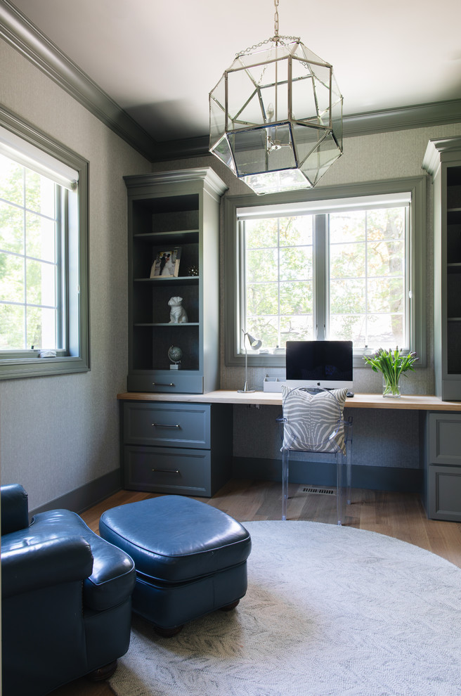 Home office - coastal home office idea in Chicago