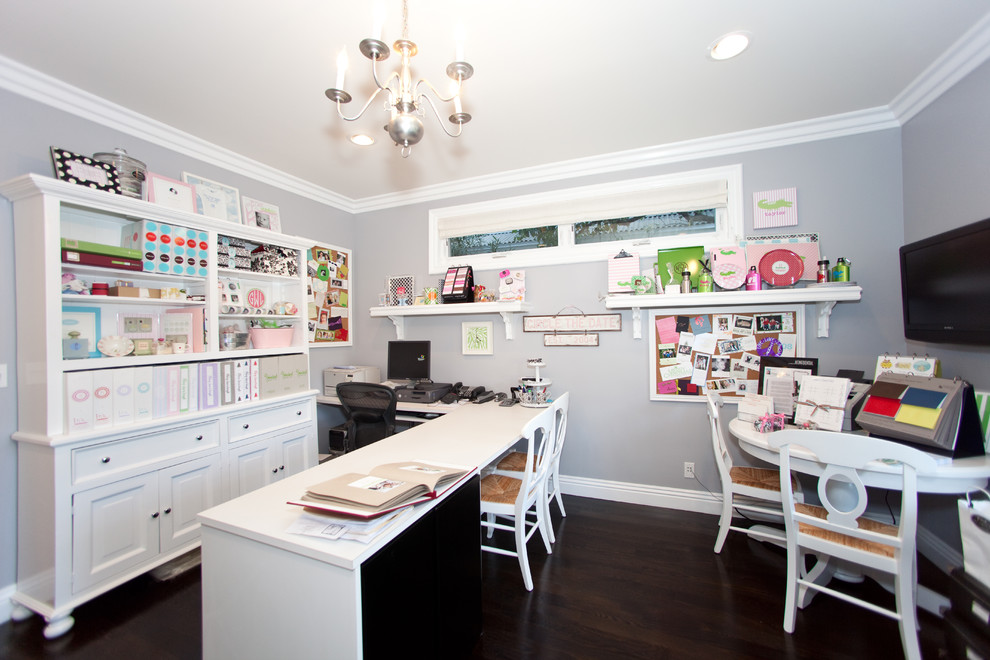 Craft room - contemporary craft room idea in Los Angeles