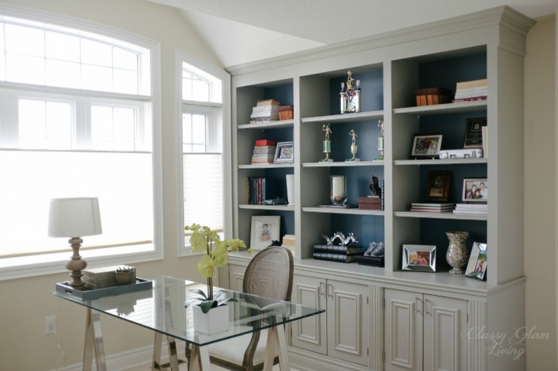 Inspiration for a timeless home office remodel in Toronto