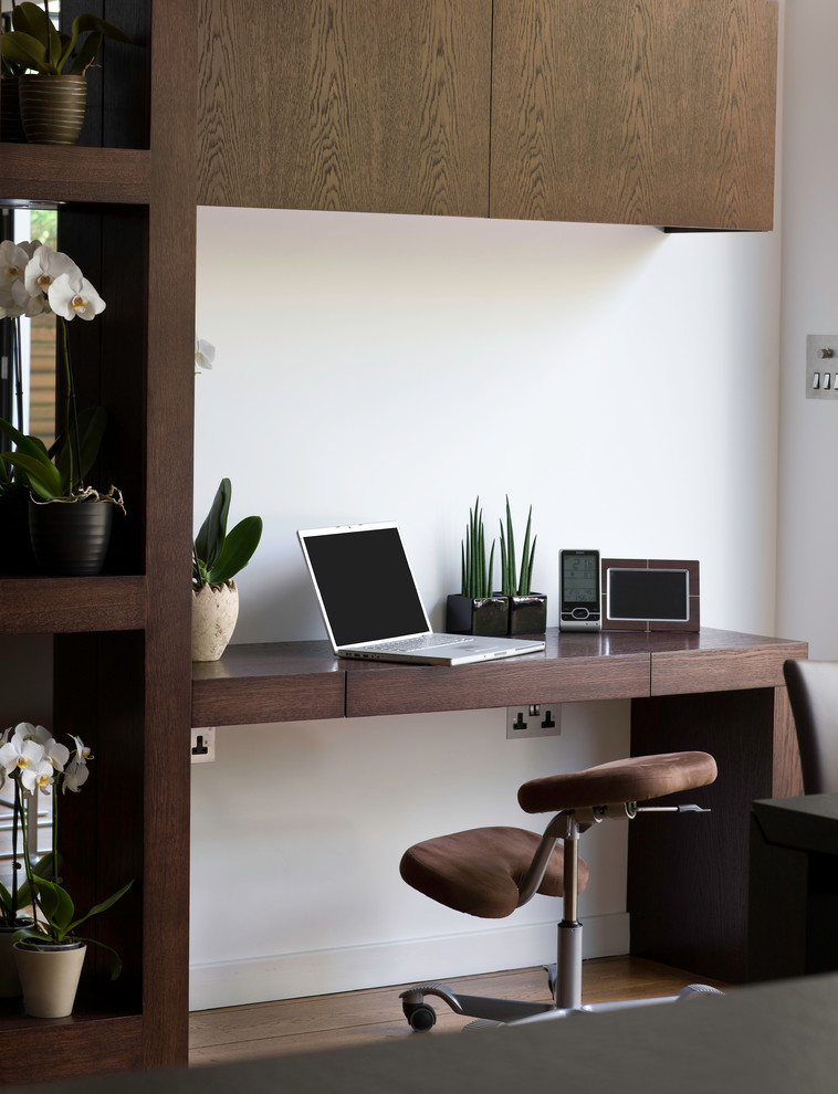 Inspiration for a contemporary home office remodel in London